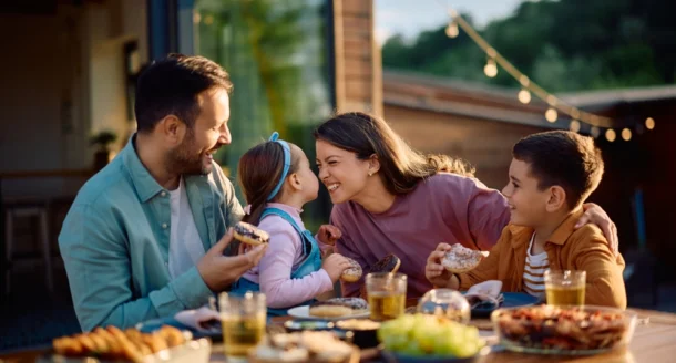 Comment organiser un repas pour la fête des mères ?