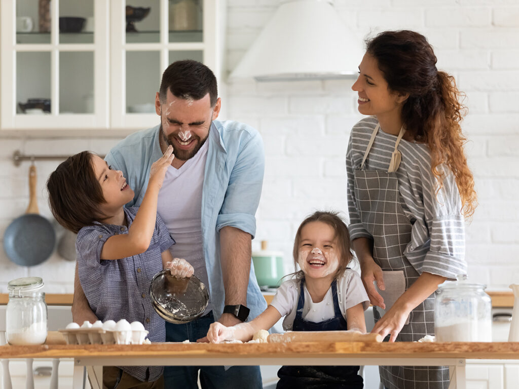 sorprendilo con del divertimento in cucina per tutta la famiglia