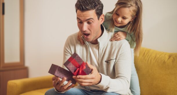 ¿Qué regalar por el Día del Padre a un padre que lo tiene todo?