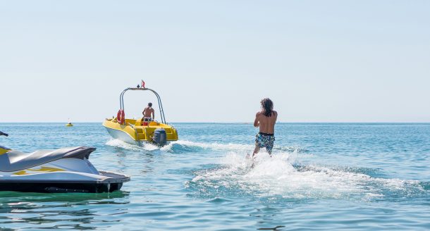 Vite une session d’adrénaline aquatique avant que l’été ne soit qu’un lointain souvenir