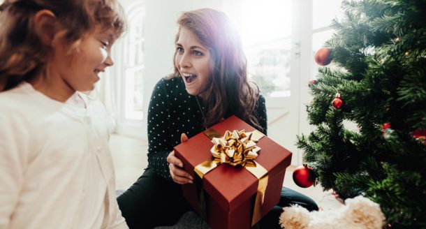 Les cadeaux de Noël qui feront plaisir à coup sûr à votre petite maman