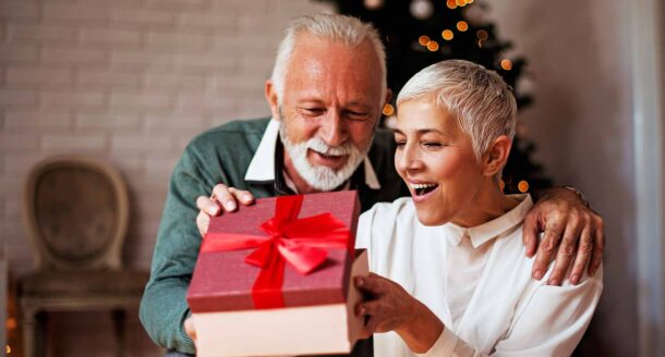 10 idées de cadeaux de Noël originales pour vos parents