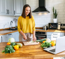 Una lezione di cucina al computer