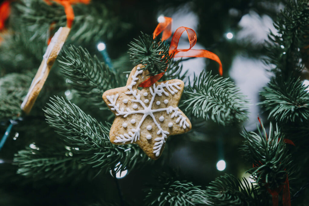 Decorazioni commestibili sull'albero di Natale