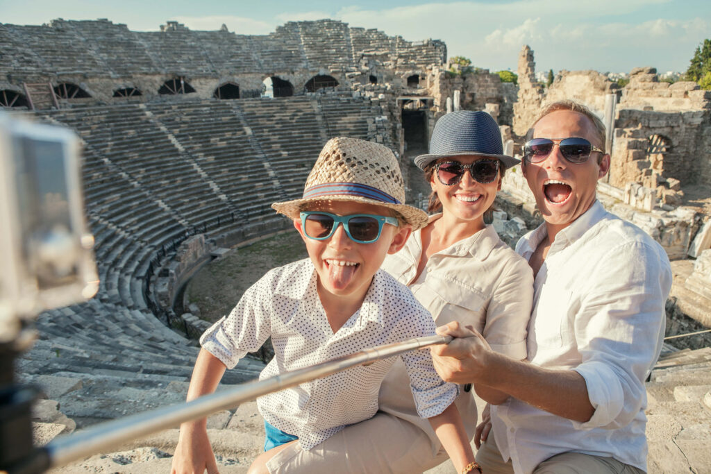 Foto in famiglia al Colosseo di Roma