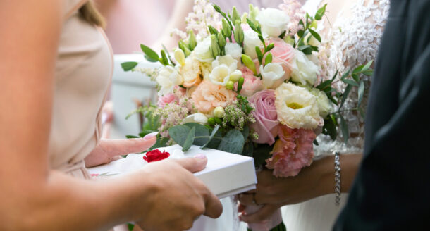 Busta per matrimonio: sì o no? ✉️ Ecco cosa prevede il Galateo